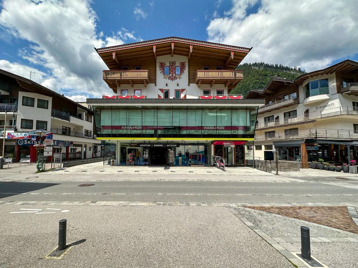 Harakiri Lodgings Und Apresski Mayrhofen Esterno foto