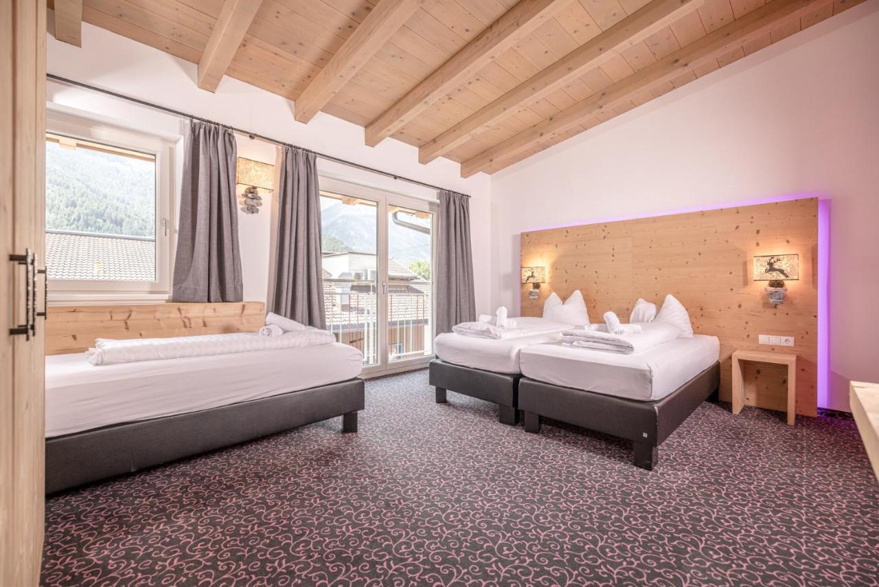 Harakiri Lodgings Und Apresski Mayrhofen Esterno foto
