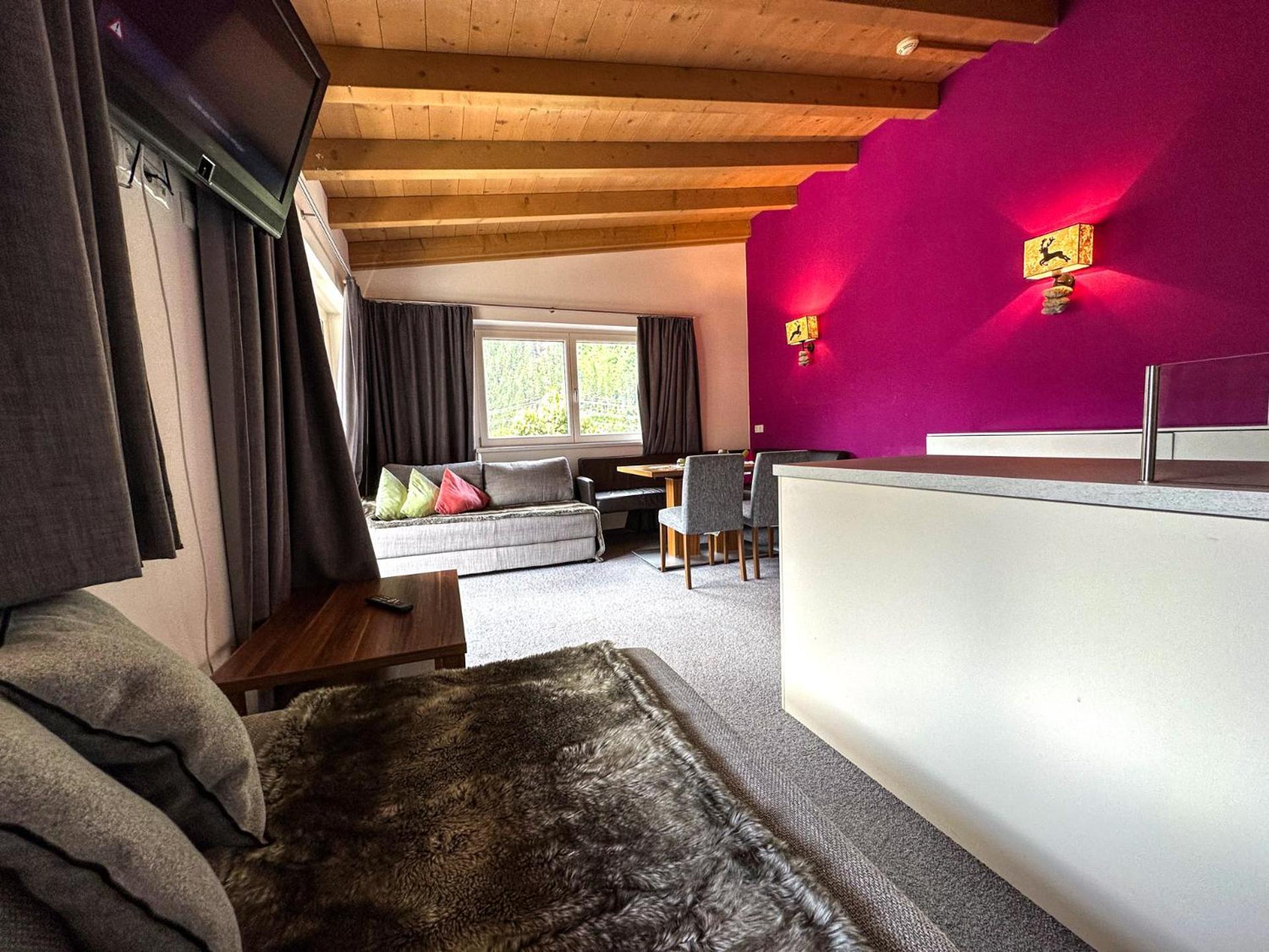 Harakiri Lodgings Und Apresski Mayrhofen Esterno foto